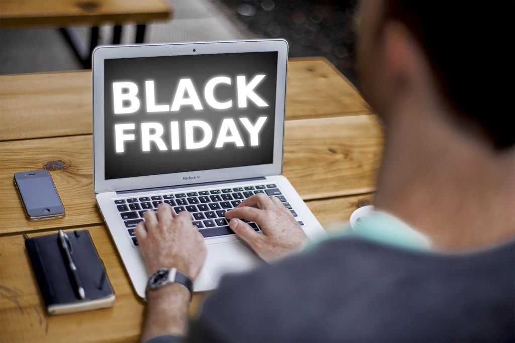 V&iacute;deos influenciam descoberta de produtos para 55% dos usu&aacute;rios na Black Friday