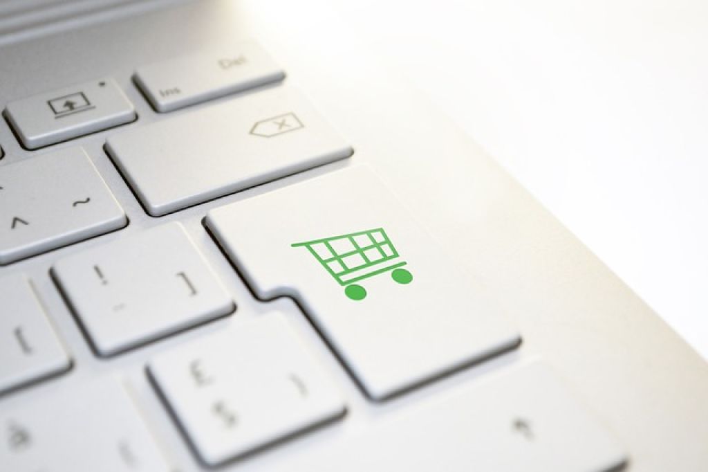 Varejo online brasileiro deve alcançar US$ 297,7 bilhões até 2027