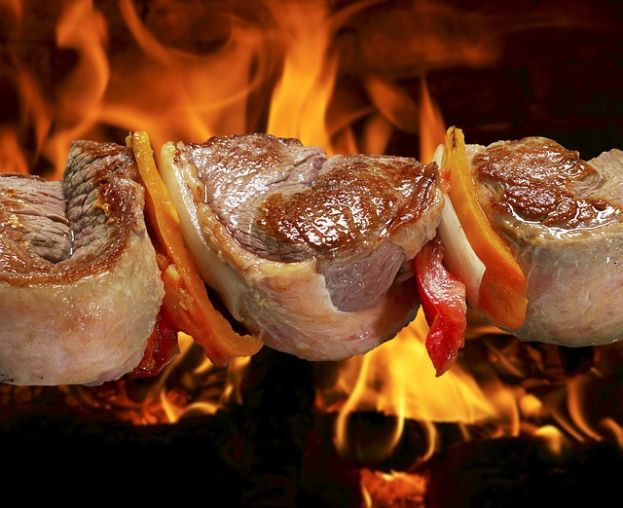 Churrasco de domingo: cortes bovinos ficam mais baratos em 2025